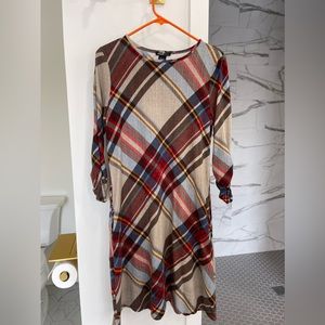 Women’s dress. Fall/Winter.